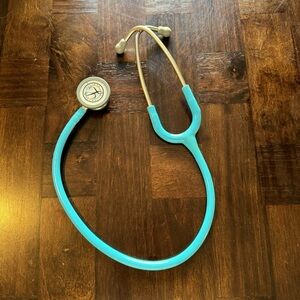 Littmann 3M Classic III bright blue